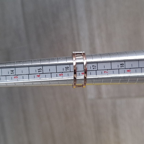 NWT Kendra Scott Waylon ring - Picture 11 of 16